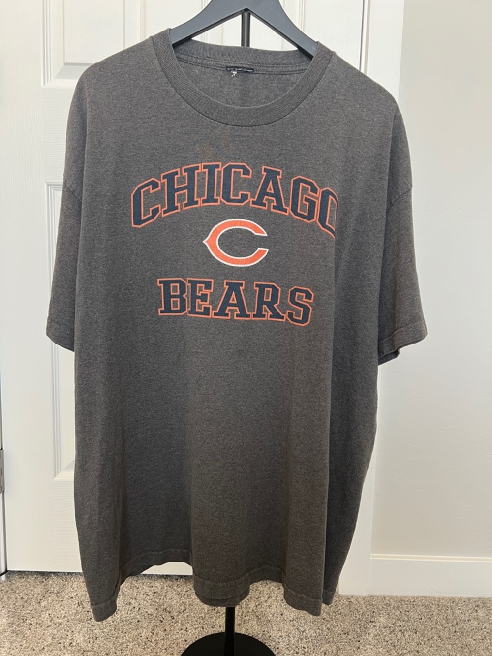 Chicago Bears Gray Graphic Tee - Team Logo Short Sleeve Shirt